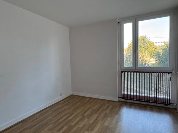 APPARTEMENT - HYPER CENTRE - 3 CHAMBRES ET GARAGE