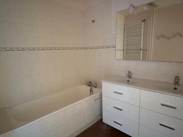 APPARTEMENT - HYPER CENTRE - 3 CHAMBRES ET GARAGE