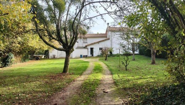 Maison individuelle à vendre à Celles-sur-Belle dans les Deux-Sèvres (79370), ref : 9926   
MONTIGNE