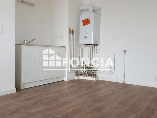 Location Appartement 4 pièces 80.59 m² - RUE DU GENERAL LIZE Angers 49000