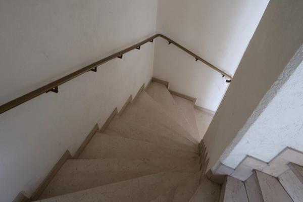 LONGWY, FACE A LA GARE FERROVIAIRE ET SUR LA BELLE PLACE LECLERC, APPARTEMENT TRES LUMINEUX LIBRE DE SUITE DE 84M² + UNE CAVE PRIVATIVE