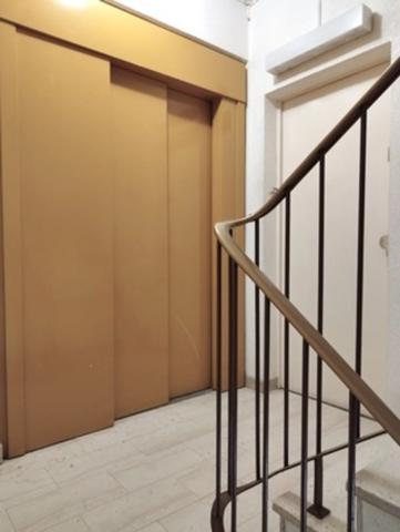 LONGWY, FACE A LA GARE FERROVIAIRE ET SUR LA BELLE PLACE LECLERC, APPARTEMENT TRES LUMINEUX LIBRE DE SUITE DE 84M² + UNE CAVE PRIVATIVE