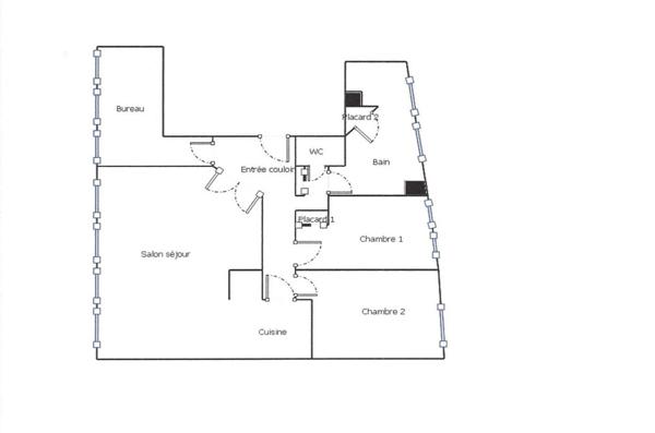 LONGWY, FACE A LA GARE FERROVIAIRE ET SUR LA BELLE PLACE LECLERC, APPARTEMENT TRES LUMINEUX LIBRE DE SUITE DE 84M² + UNE CAVE PRIVATIVE