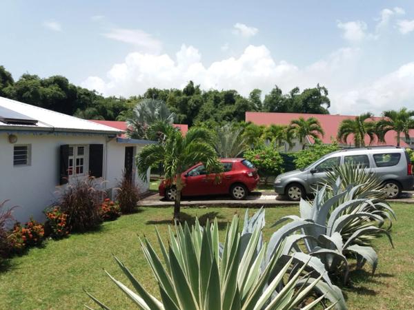 URGENT A Biglette villa P6 4CH + studio avec piscine et garage sur 1027 m² de terrain clos et arboré
