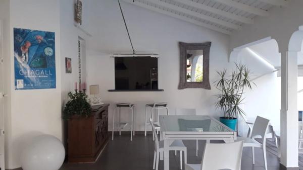 URGENT A Biglette villa P6 4CH + studio avec piscine et garage sur 1027 m² de terrain clos et arboré