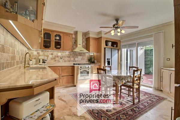 AMILLY 45200 - Secteur Viroy - A VENDRE BELLE MAISON CONTEMPORAINE RECENTE de PLAIN-PIED 3 CHAMBRES + STUDIO INDEPENDANT, TERRAIN CLOS 950 m2
