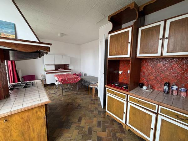 Ensemble immobilier proche du centre ville et de l'isat