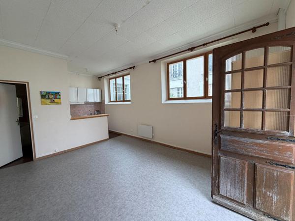 Ensemble immobilier proche du centre ville et de l'isat