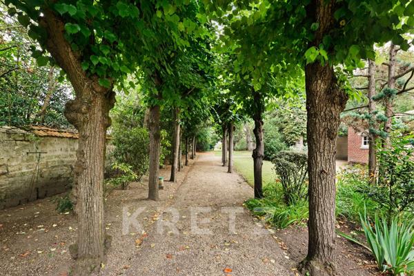 A vendre - Hotel particulier - Chatou - 8 chambres -  2 392 000€
