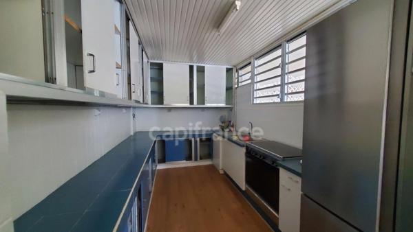 A louer sur Case-Pilote - Villa de type 4 - terrasses - piscine - proche mer