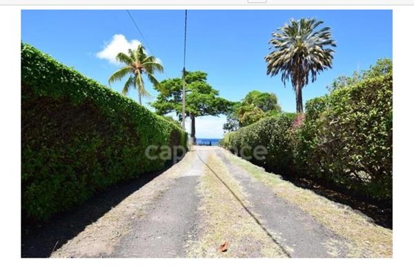 A louer sur Case-Pilote - Villa de type 4 - terrasses - piscine - proche mer