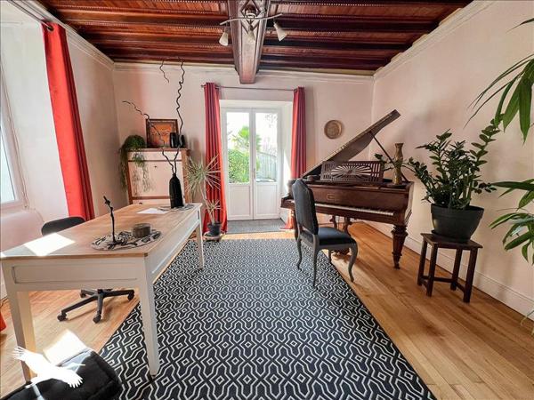 Maison à vendre |  Miélan |  7 pièces | 394 m²