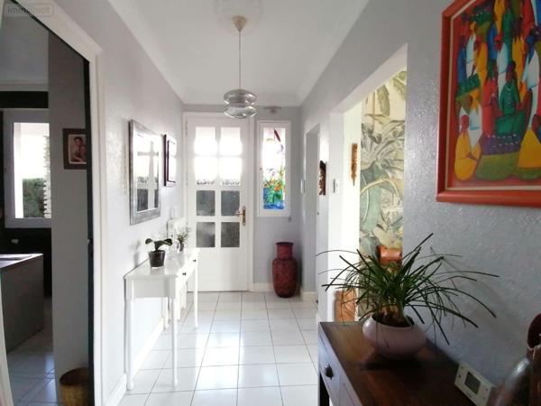 Villa à vendre à La Rochelle en Charente-Maritime (17000), ref : VD/596