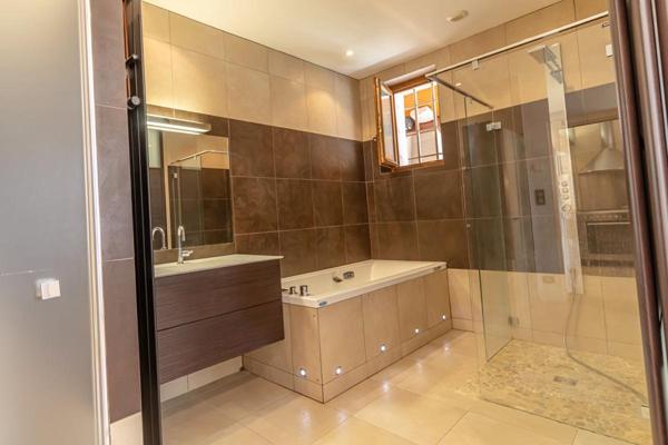 Maison Villefranche Sur Cher 12 pièce(s) 291.5 m2