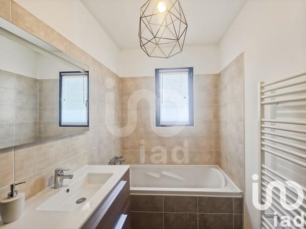 Maison à vendre 6 pièces 154 m² Nîmes-Saint-Césaire