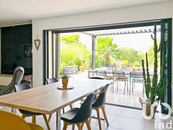 Maison à vendre 6 pièces 154 m² Nîmes-Saint-Césaire