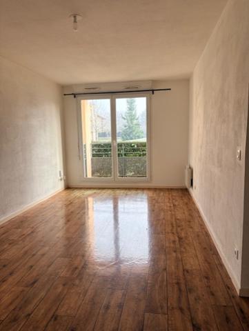 SENS - LES PORTES DE SENS - Appartement T2 avec balcon déjà