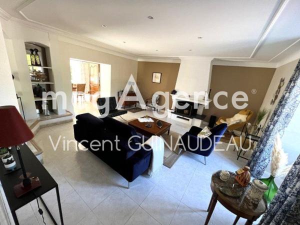 Maison à LE MAY-SUR-EVRE, 49122 - 7 pièces 250m²