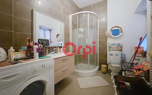 Immeuble à vendre    9 pièces •  Vichy