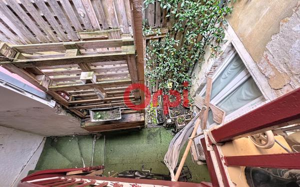 Immeuble à vendre    9 pièces •  Vichy