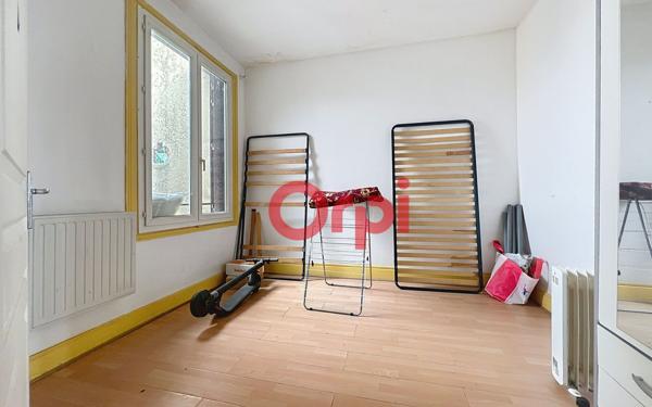 Immeuble à vendre    9 pièces •  Vichy