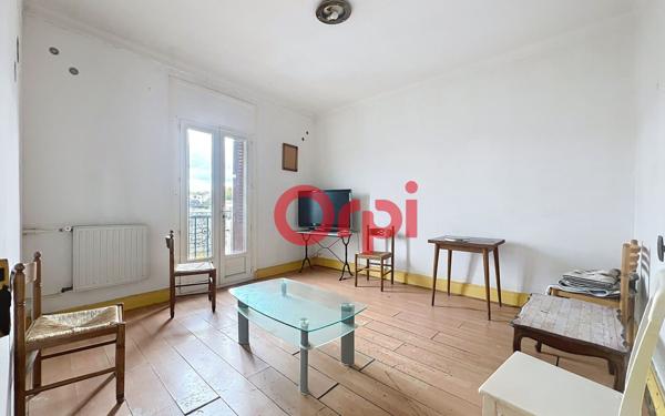 Immeuble à vendre    9 pièces •  Vichy