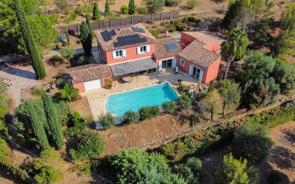 Maison à vendre    5 pièces •  La Cadière-d'Azur