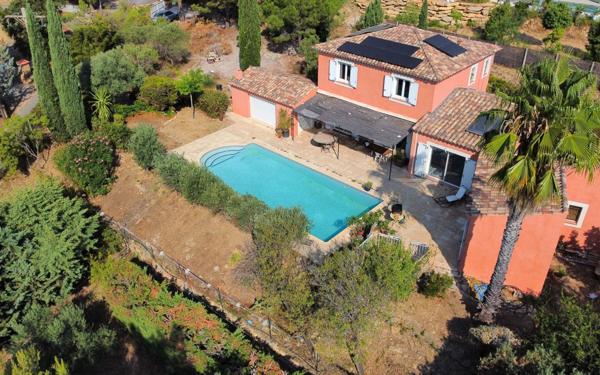 Maison à vendre    5 pièces •  La Cadière-d'Azur