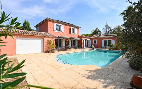 Maison à vendre    5 pièces •  La Cadière-d'Azur