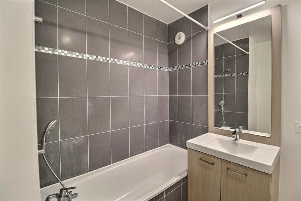 Appartement 3 pièces à vendre à Massy - Secteur Atlantis, balcon, parking