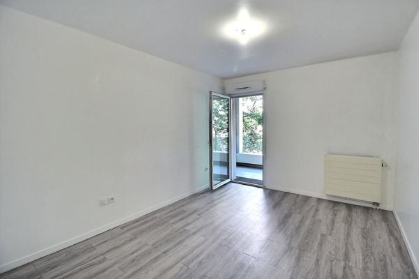 Appartement 3 pièces à vendre à Massy - Secteur Atlantis, balcon, parking