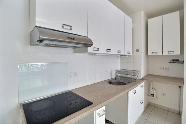 Appartement 3 pièces à vendre à Massy - Secteur Atlantis, balcon, parking