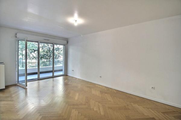 Appartement 3 pièces à vendre à Massy - Secteur Atlantis, balcon, parking