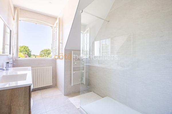 Vente
                Maison410 m² - 9 Pièces -
                    LA CHEVROLIERE (44118)