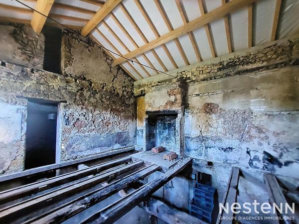 A Vendre Maison à rénover de 106 m² au sol avec dépendance et jardin située entre Agen et Condom