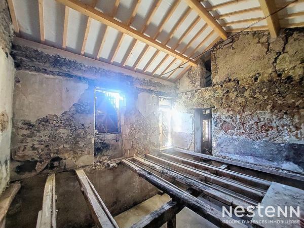 A Vendre Maison à rénover de 106 m² au sol avec dépendance et jardin située entre Agen et Condom