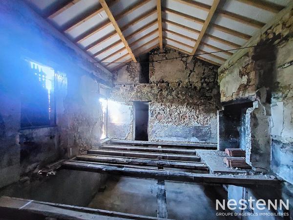 A Vendre Maison à rénover de 106 m² au sol avec dépendance et jardin située entre Agen et Condom