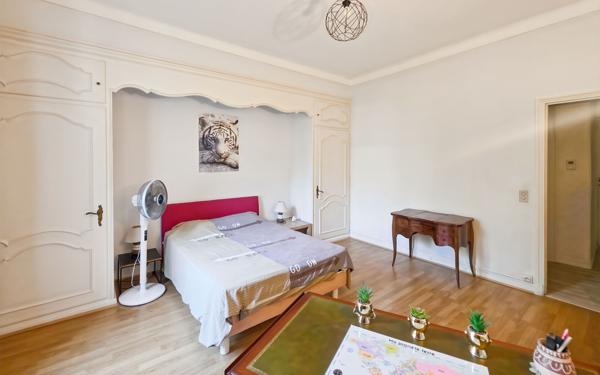 Appartement à vendre    3 pièces • 107,59 m2 Nice