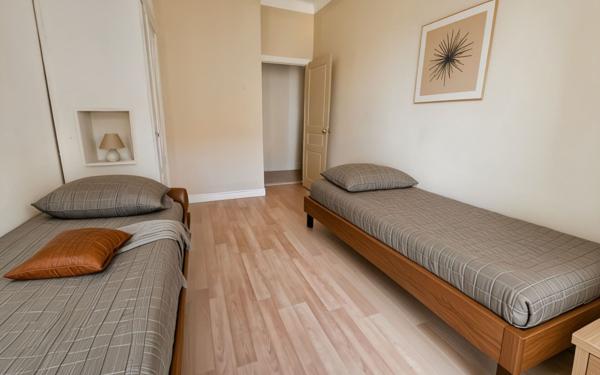 Appartement à vendre    3 pièces • 107,59 m2 Nice