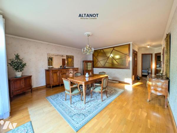 Place JEAN JAURES - Appartement T2bis avec garage et cave 