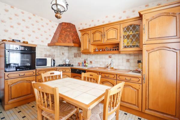 Maison Individuelle sur sous-sol de 65 m² environ - 4 pièces - 1 voir 2 Chambres - Garage -Parcelle 700 m² -MAGNAC LAVAL (87)
