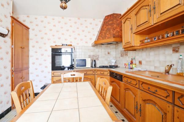 Maison Individuelle sur sous-sol de 65 m² environ - 4 pièces - 1 voir 2 Chambres - Garage -Parcelle 700 m² -MAGNAC LAVAL (87)