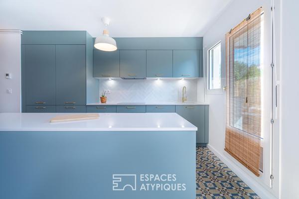 Appartement rénové avec balcon filant