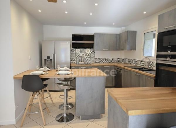 Grasse Saint-Mathieu / proche Sophia - VILLA provençale au calme + garages + piscine