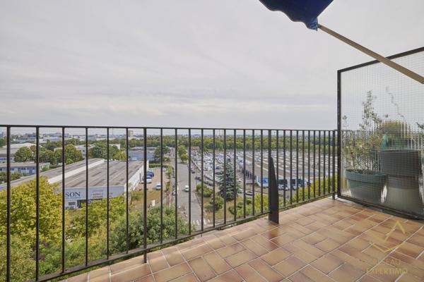 Fresnes (94260) Appartement spacieux au dernier étage.