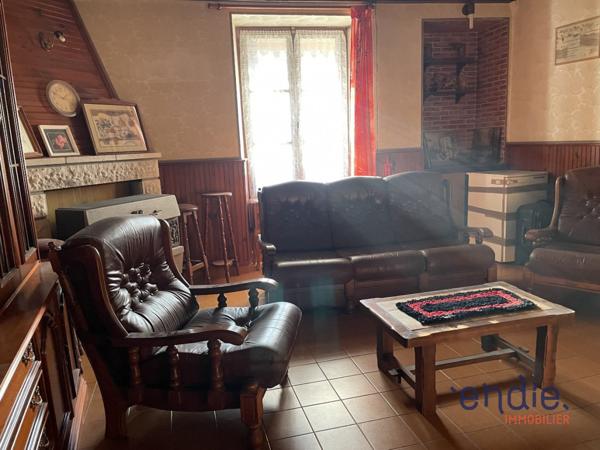 MAISON DANS MONCONTOUR PROCHE DES COMMERCES