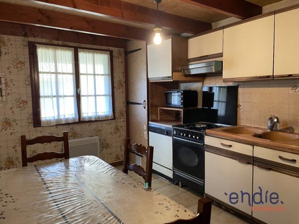 MAISON DANS MONCONTOUR PROCHE DES COMMERCES