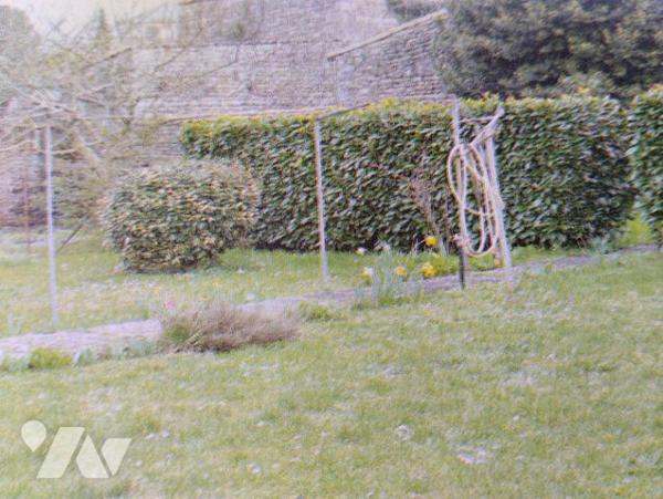 MAISON dE 174 M² AVEC JARDIN CLOS