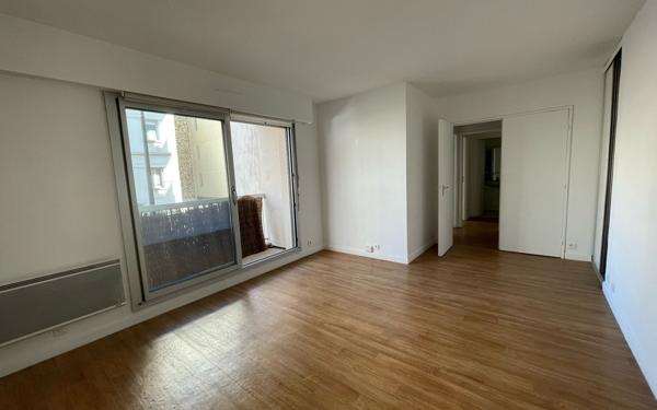 Appartement à louer    3 pièces • 58,18 m2 Paris 15