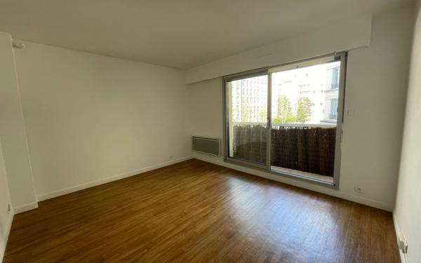 Appartement à louer    3 pièces • 58,18 m2 Paris 15